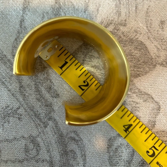 Louise et vie gold cuff bracelet - Picture 5 of 5